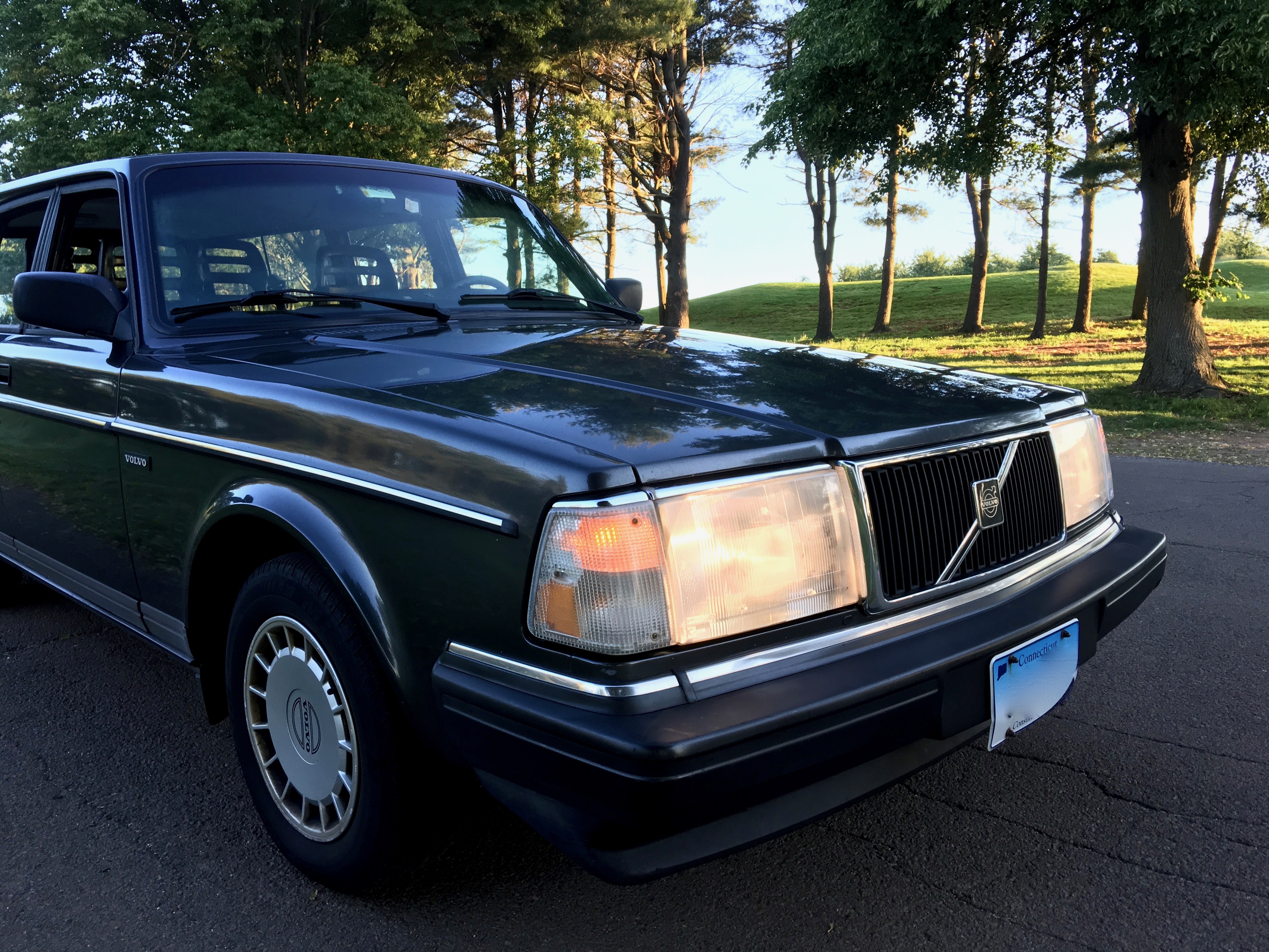 1993 Volvo 240 Wagon – 2.3L B230F Inline-Four, 4-Speed Automatic, Long-Term Original-Owner Car — photo 5